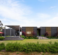 Ridge House - Accommodation Redcliffe