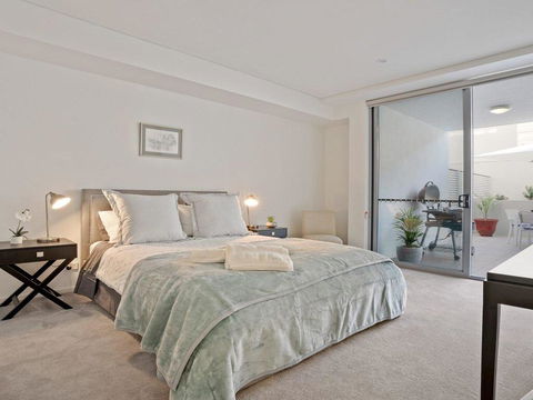 Riptide On Surf Beach - Sun, Surf And Style - Accommodation Redcliffe 1