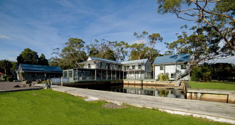 Risby Cove - Accommodation Redcliffe 0