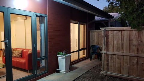 Rise N' Shine - Min Stay 4 Nights - Accommodation Redcliffe 0