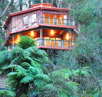 Risehill House - Accommodation Redcliffe