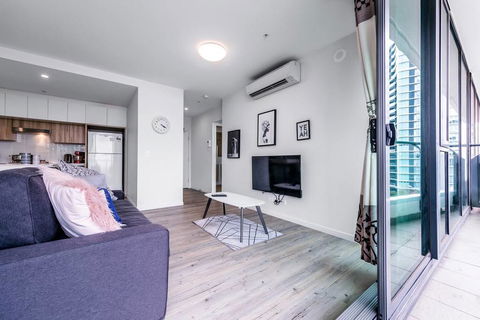Riverside Living In Portside Wharf Hamilton - Accommodation Redcliffe 1