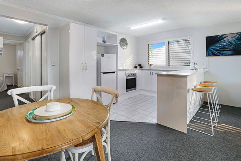 Riverside Location, Noosa Sound - Accommodation Redcliffe 3