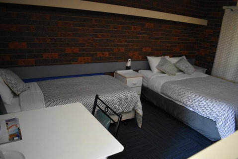 Riviana Motel - Accommodation Redcliffe 2