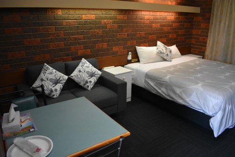 Riviana Motel - Accommodation Redcliffe 0