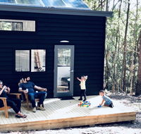 Robinson Crusoe Tiny House - Accommodation Redcliffe