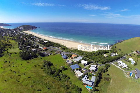 ROCKPOOL (4 Night Min) - Accommodation Redcliffe 0