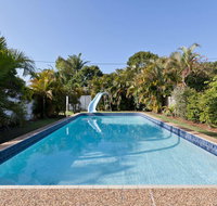Ron's Beach House - Accommodation Redcliffe