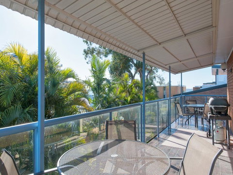 Ronald Avenue, 45, Villa Floridiana - Accommodation Redcliffe 0