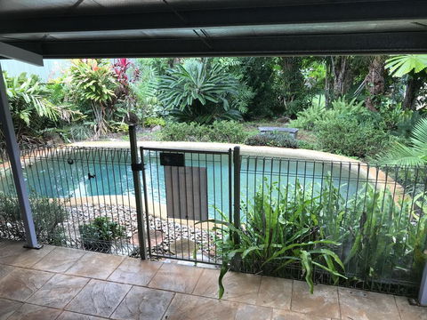 Royal Palm Cottage, Entire Two Bedroom 2 Bathroom House With Pool - Accommodation Redcliffe 0