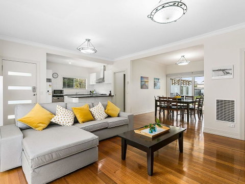 Rye Beach Holiday Home - Accommodation Redcliffe 2