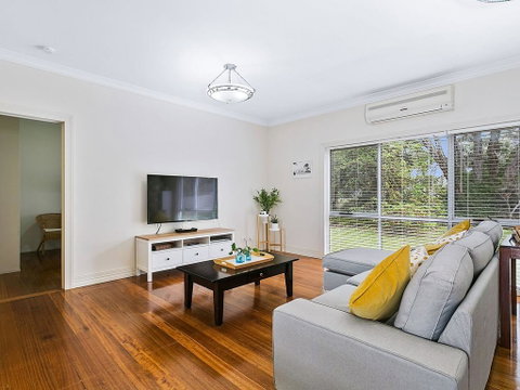 Rye Beach Holiday Home - Accommodation Redcliffe 0