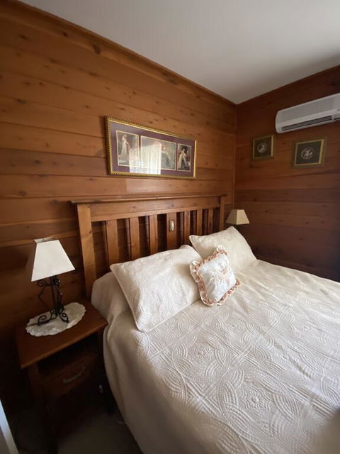 Sabos On Severn - Accommodation Redcliffe 2