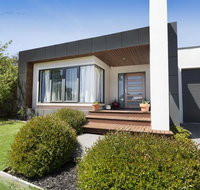 SAFETY BEACH ENTERTAINER - Accommodation Redcliffe