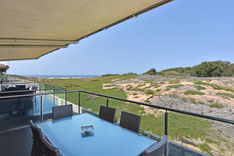Saltwater Curls Anna Bay Coastal Retreat With Views - Accommodation Redcliffe 1