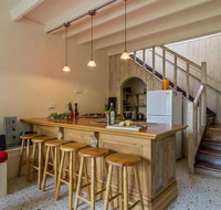 Salty Dog by the Sea - Pet Friendly - Accommodation Redcliffe
