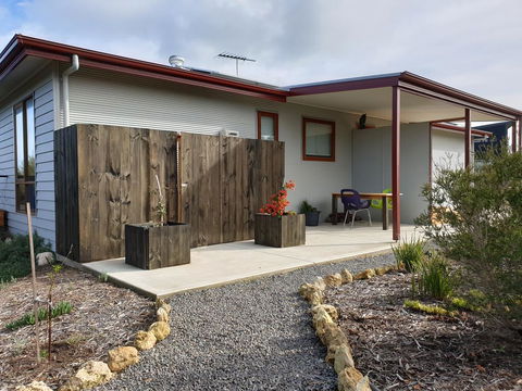 Samphire: Coorong Accommodation - Accommodation Redcliffe 2