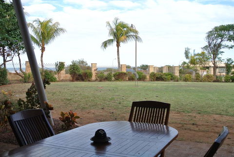 Samson Beach Chalets - Accommodation Redcliffe 1