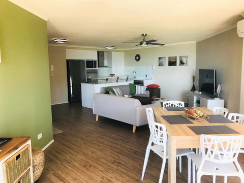 Sanctuary Beach Resort - Accommodation Redcliffe 3