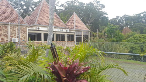 Sanctuary Resort Motor Inn - Accommodation Redcliffe 2