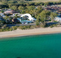 Sand Beach House - breathtaking view and amazing position directly opposite the beach - Accommodation Redcliffe
