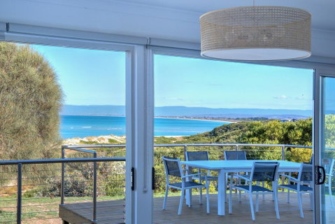 Sandbar Beach House - Accommodation Redcliffe 0