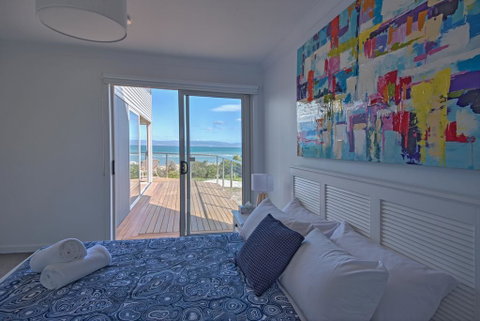 Sandbar Beach House - Accommodation Redcliffe 2
