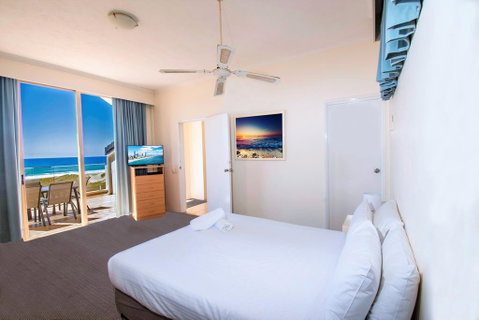 Sandcastles On Currumbin Beach - Accommodation Redcliffe 2