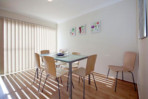 Sandcastles, 2/23 Robinson Street - Accommodation Redcliffe 2