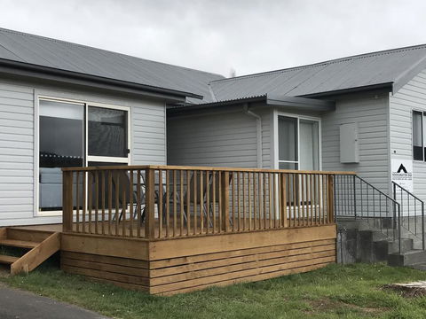 Schoolmasters Digs - Accommodation Redcliffe 2