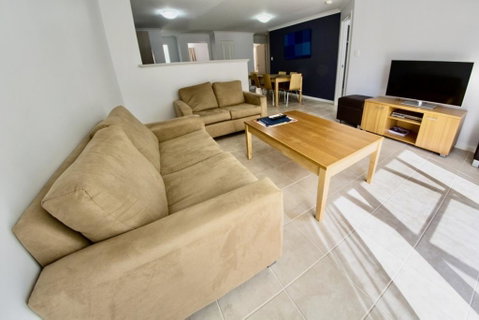 Sea Breeze - Broadwater - Accommodation Redcliffe 2