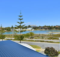 Sea Side 104 - Accommodation Redcliffe