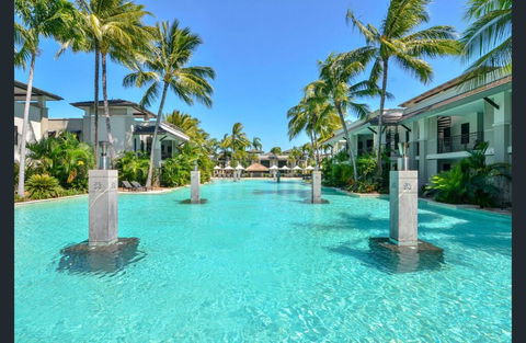 Sea Temple Port Douglas Swim Out Two Bathrooms - Direct Pool Access - Accommodation Redcliffe 1