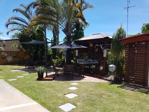 Seaforth Holiday Units - Accommodation Redcliffe 2