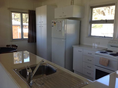 Seaside Cottage - Accommodation Redcliffe 3