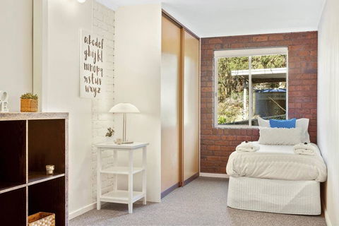 SEASIDE SERENITY 2 - L'Abode Accommodation - Accommodation Redcliffe 2