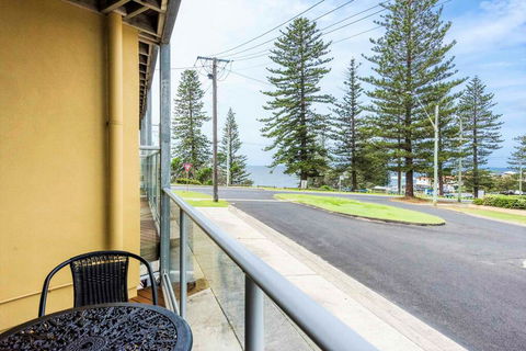 Seaspray 5 - Accommodation Redcliffe 3