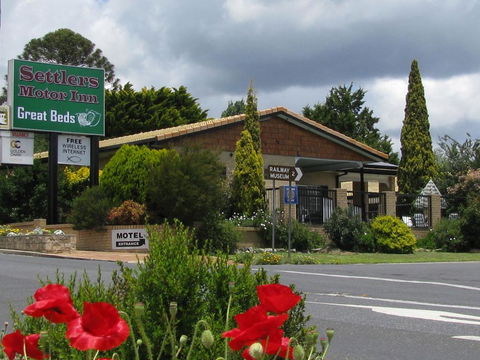 Settlers Motor Inn - Accommodation Redcliffe 0