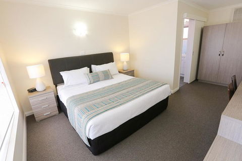 Seven Pines Motor Inn - Accommodation Redcliffe 2