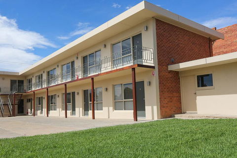 Seven Pines Motor Inn - Accommodation Redcliffe 1
