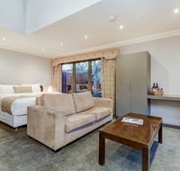 Seymours On Lydiard - Accommodation Redcliffe