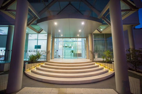 Sfera's Park Suites & Convention Centre - Accommodation Redcliffe 0