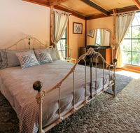 Shady Creek Eco Cabin Peaceful Country Getaway - Accommodation Redcliffe