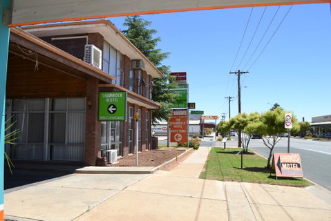 Shamrock Hotel Motel Balranald - Accommodation Redcliffe 0