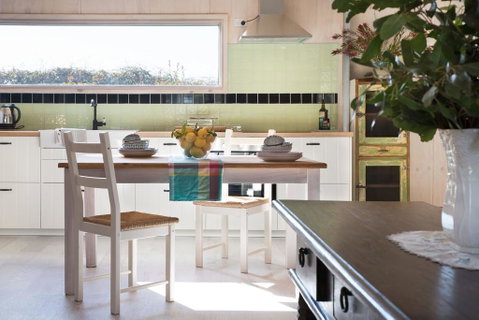 Shillings And Pence - Accommodation Redcliffe 0