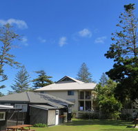 Shirley Street Beachhouses - Accommodation Redcliffe