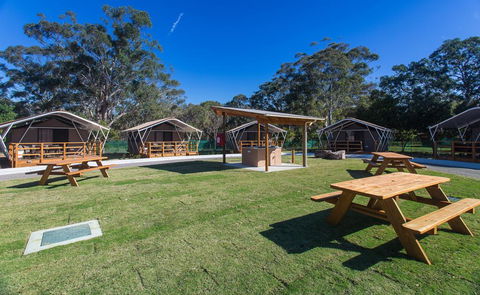 Shoal Bay Holiday Park - Accommodation Redcliffe 1