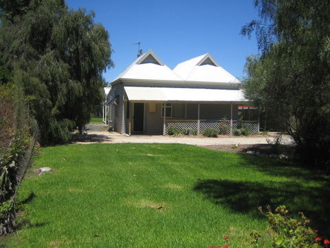 Showgrounds Cottage Naracoorte - Accommodation Redcliffe 0
