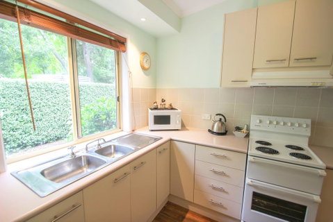 Silver Birches Holiday Unit 3 - Accommodation Redcliffe 3