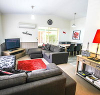 Silver Birches Holiday Unit 9 - Accommodation Redcliffe